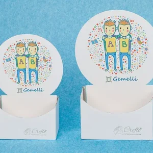 Scatole personalizzate con sticker colorati segno Gemelli – Creflò Symbol